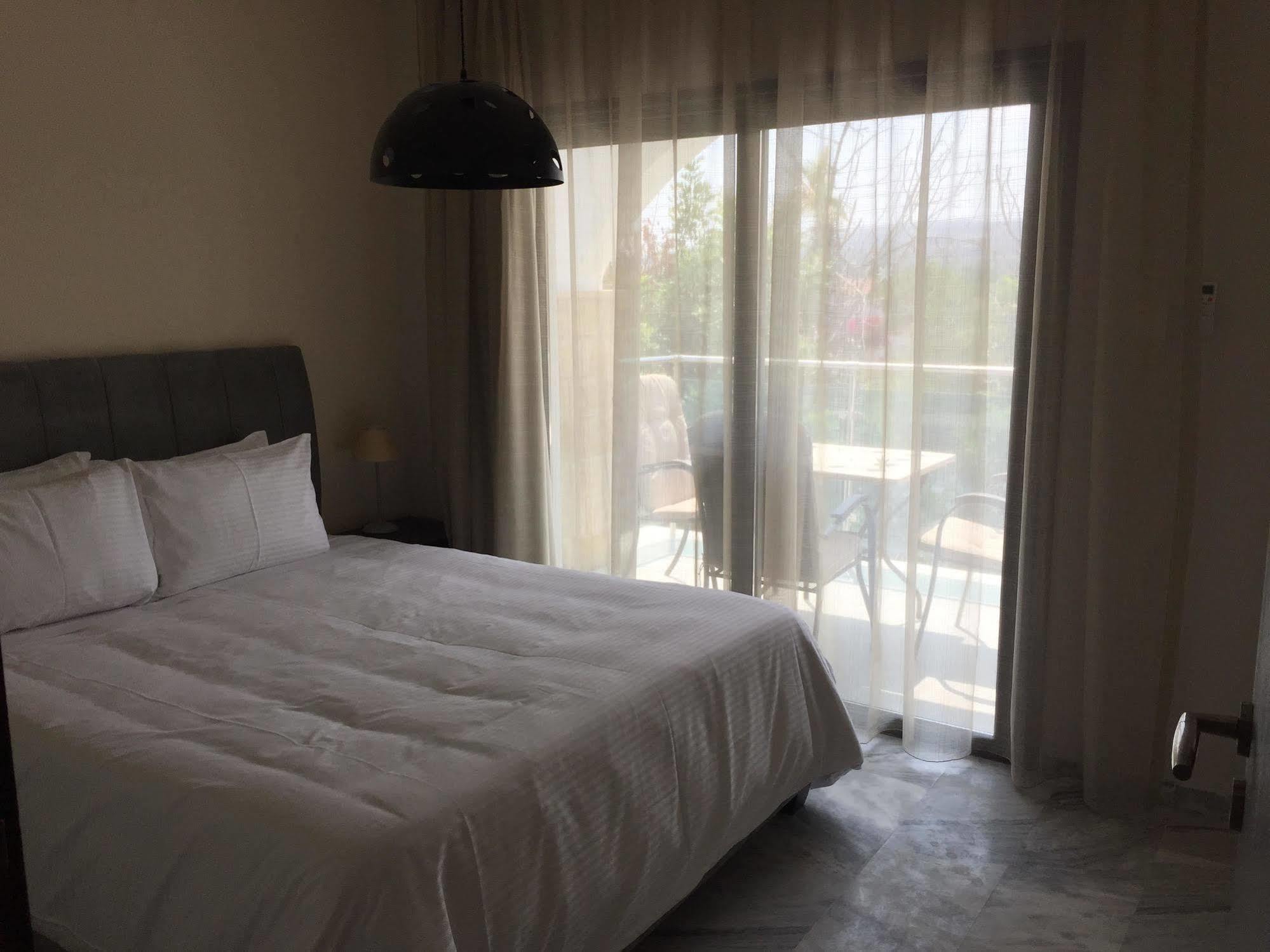 Polis Latchi Escape Hotel And Suites מראה חיצוני תמונה