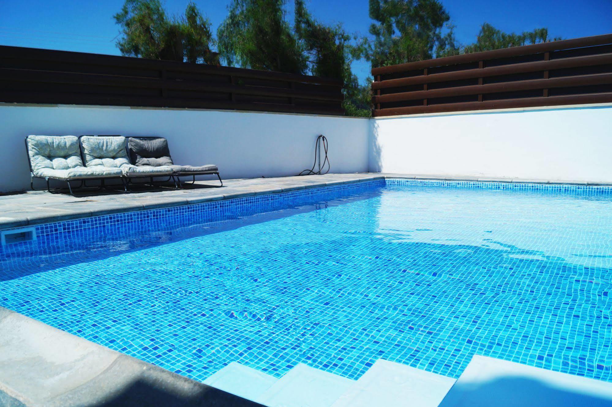 Polis Latchi Escape Hotel And Suites מראה חיצוני תמונה