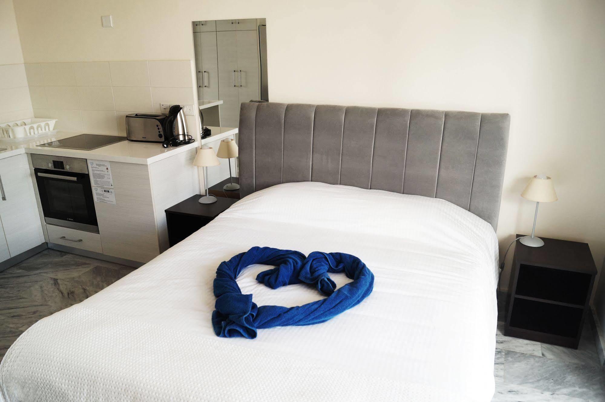 Polis Latchi Escape Hotel And Suites מראה חיצוני תמונה